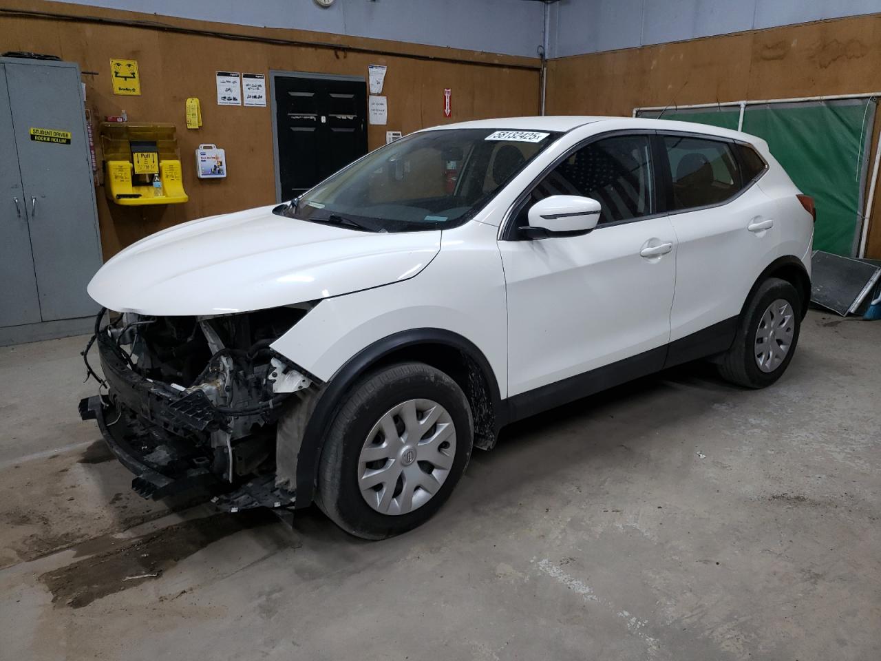2017 Nissan Rogue Sport S იყიდება Kincheloe-ში, MI - Front End