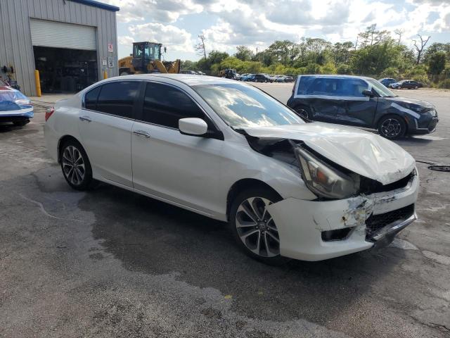  HONDA ACCORD 2015 Белый
