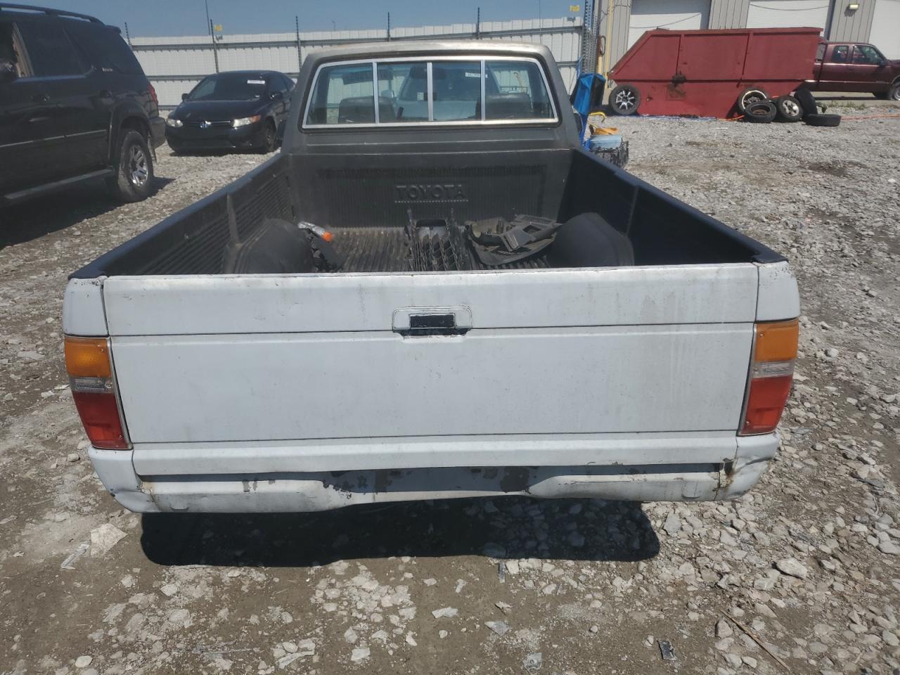 1987 Toyota Pickup 1/2 Ton Rn55 Dlx VIN: JT4RN55D0H7024996 Lot: 57087595