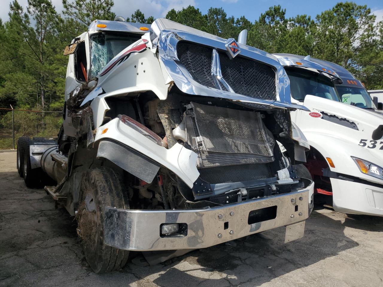 Gaston, SC에서 판매 중인 2025 International Hx620 Semi Truck - Rollover