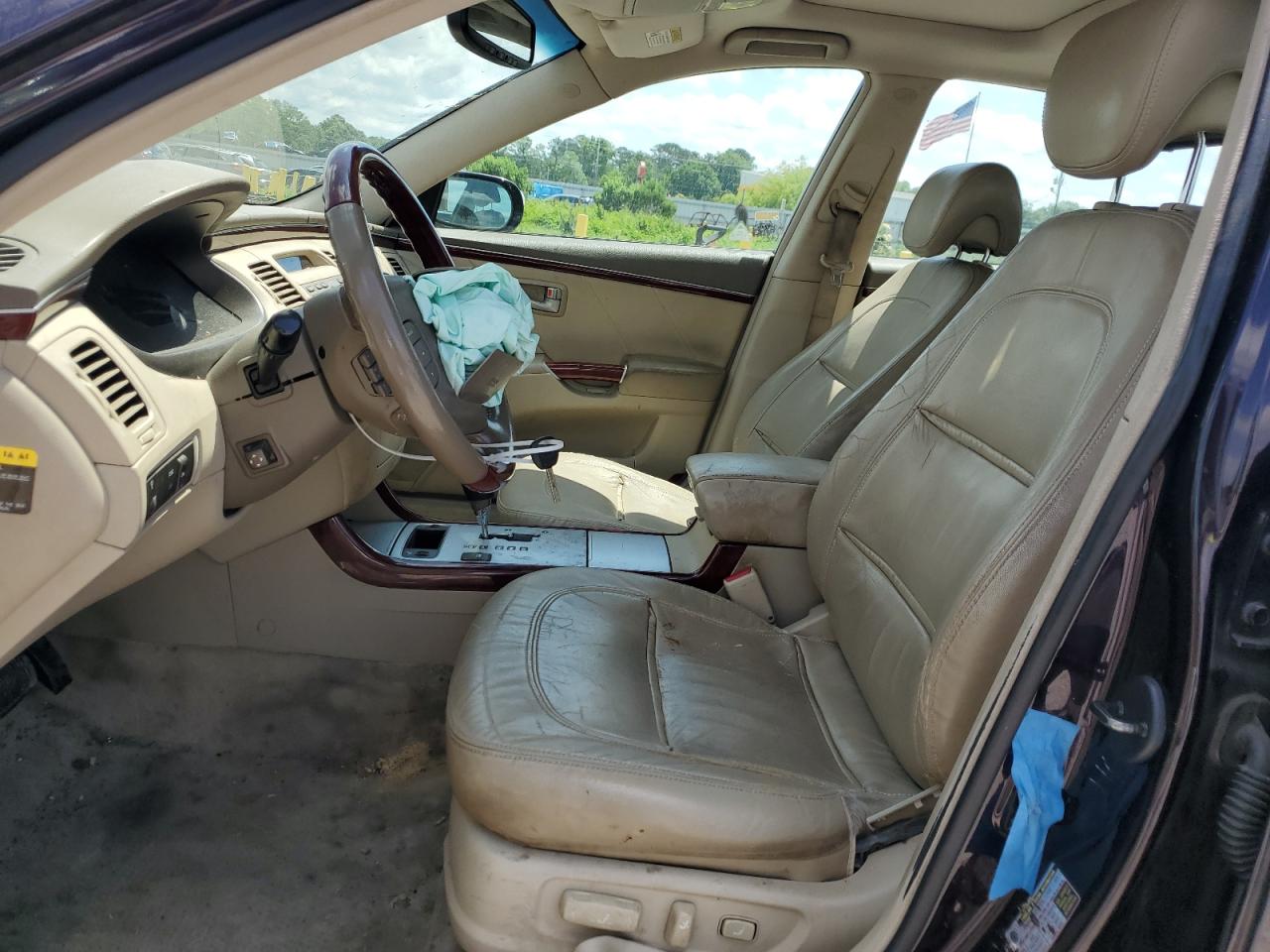 2007 Hyundai Azera Se VIN: KMHFC46F67A230517 Lot: 57025325