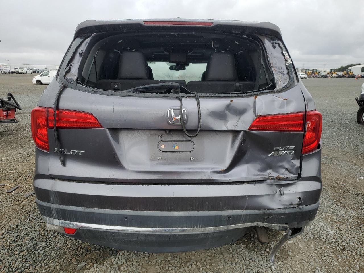 2017 Honda Pilot Elite VIN: 5FNYF6H02HB046354 Lot: 55761805