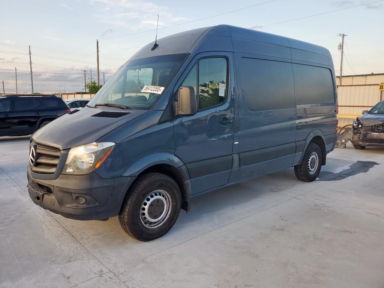 2018 Mercedes-Benz Sprinter 2500 იყიდება Haslet-ში, TX - Minor Dent/Scratches