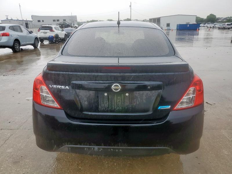  NISSAN VERSA 2015 Czarny