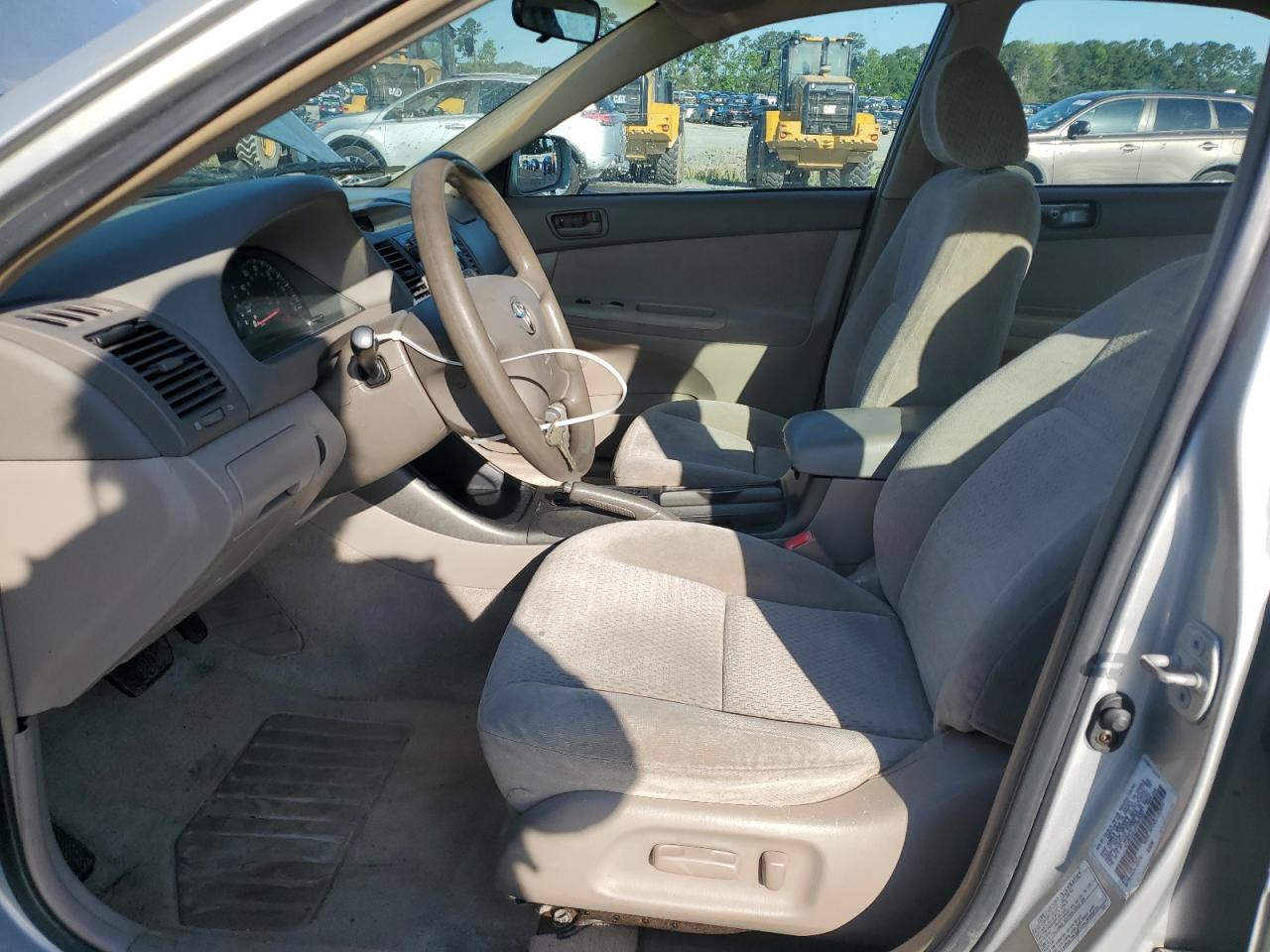 2003 Toyota Camry Le VIN: 4T1BE32K13U207337 Lot: 58038565