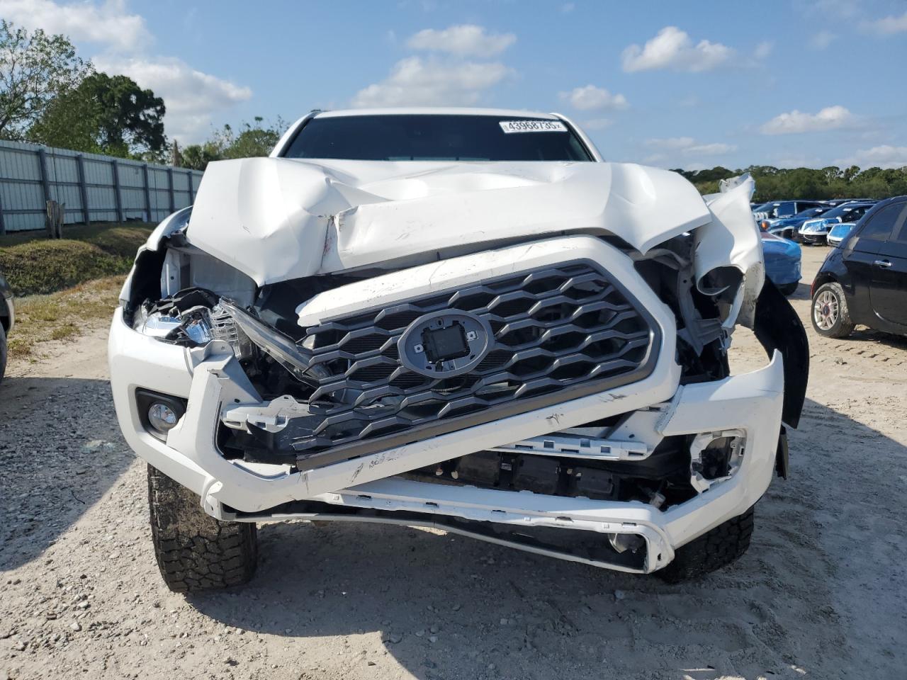 2021 Toyota Tacoma - Image 5