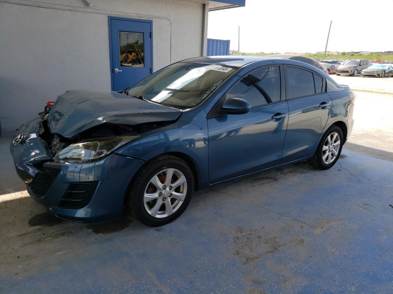 2010 Mazda 3 I