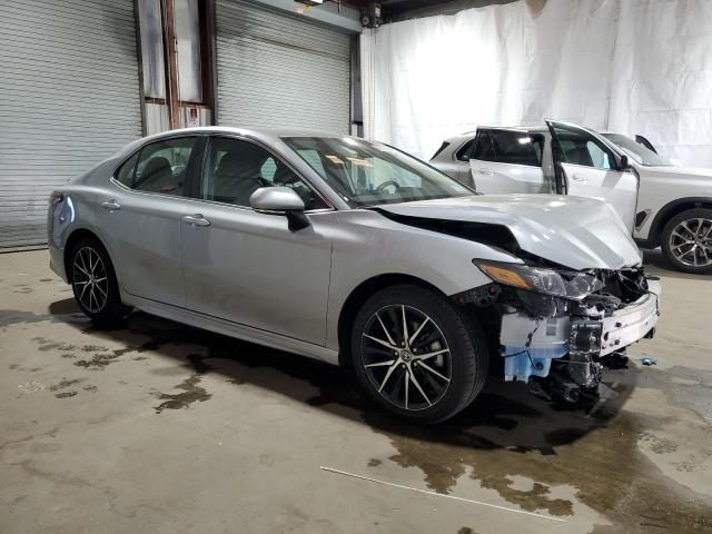  TOYOTA CAMRY 2023 Srebrny