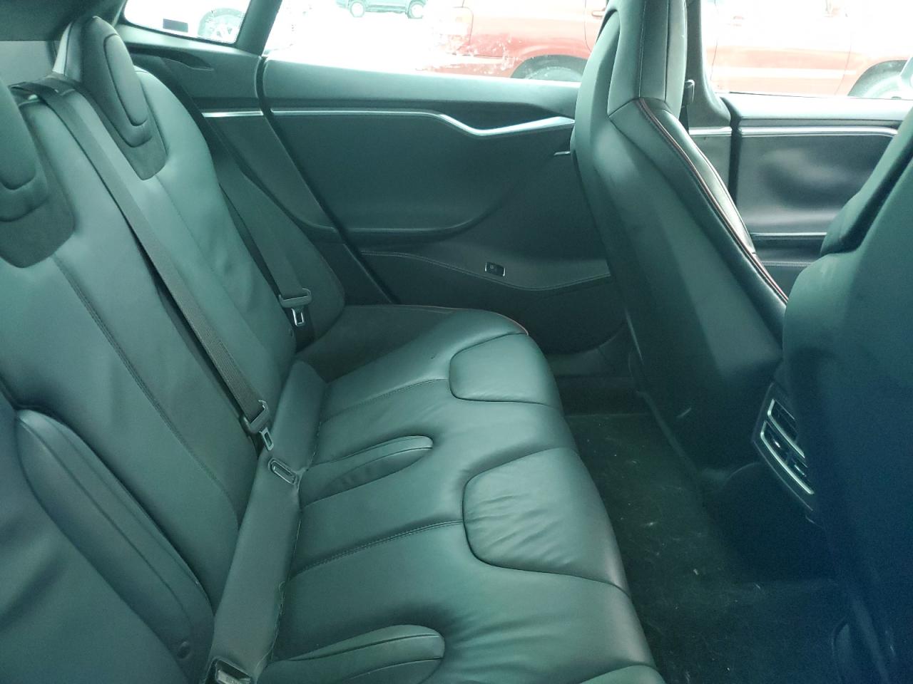 2014 Tesla Model S VIN: 5YJSA1H17EFP57219 Lot: 57132385
