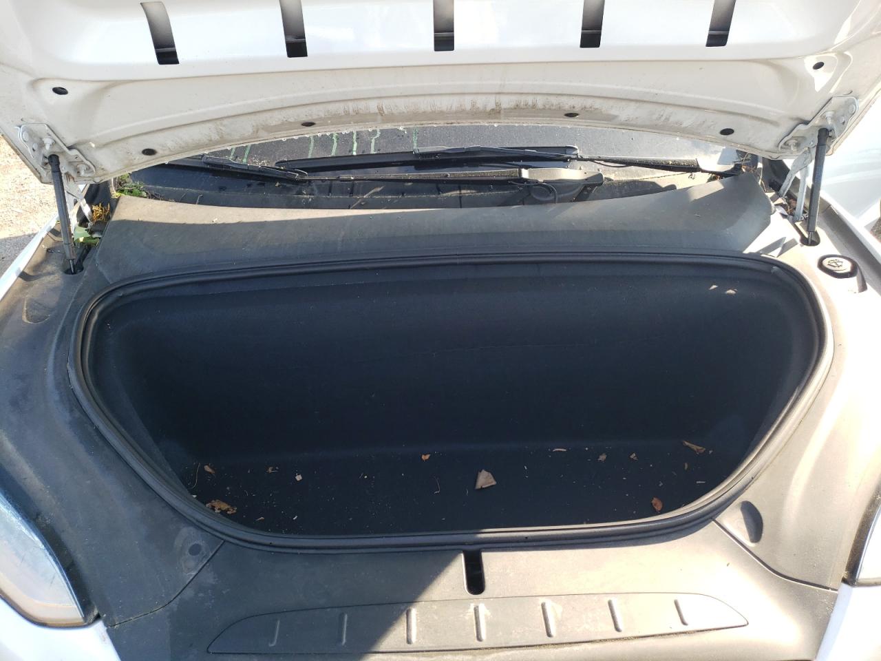 2020 Tesla Model X VIN: 5YJXCDE22LF223136 Lot: 55324645