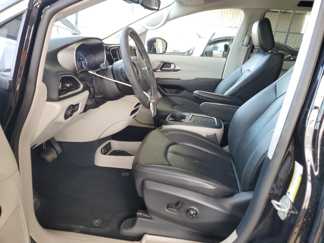 2024 Chrysler Pacifica Touring L VIN: 2C4RC1BG3RR147043 Lot: 56543065