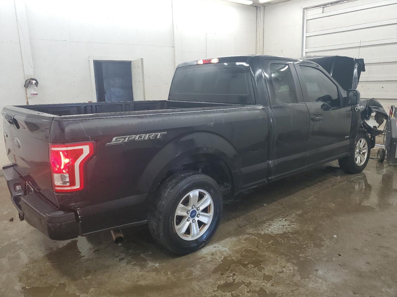 2016 Ford F-150 - Image 3