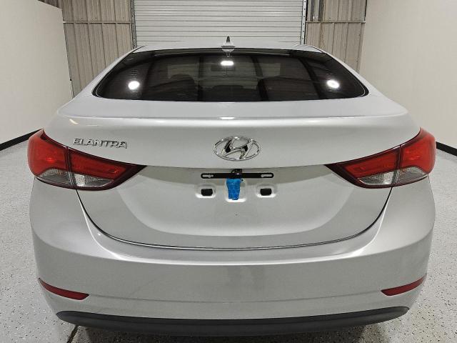  HYUNDAI ELANTRA 2016 Srebrny