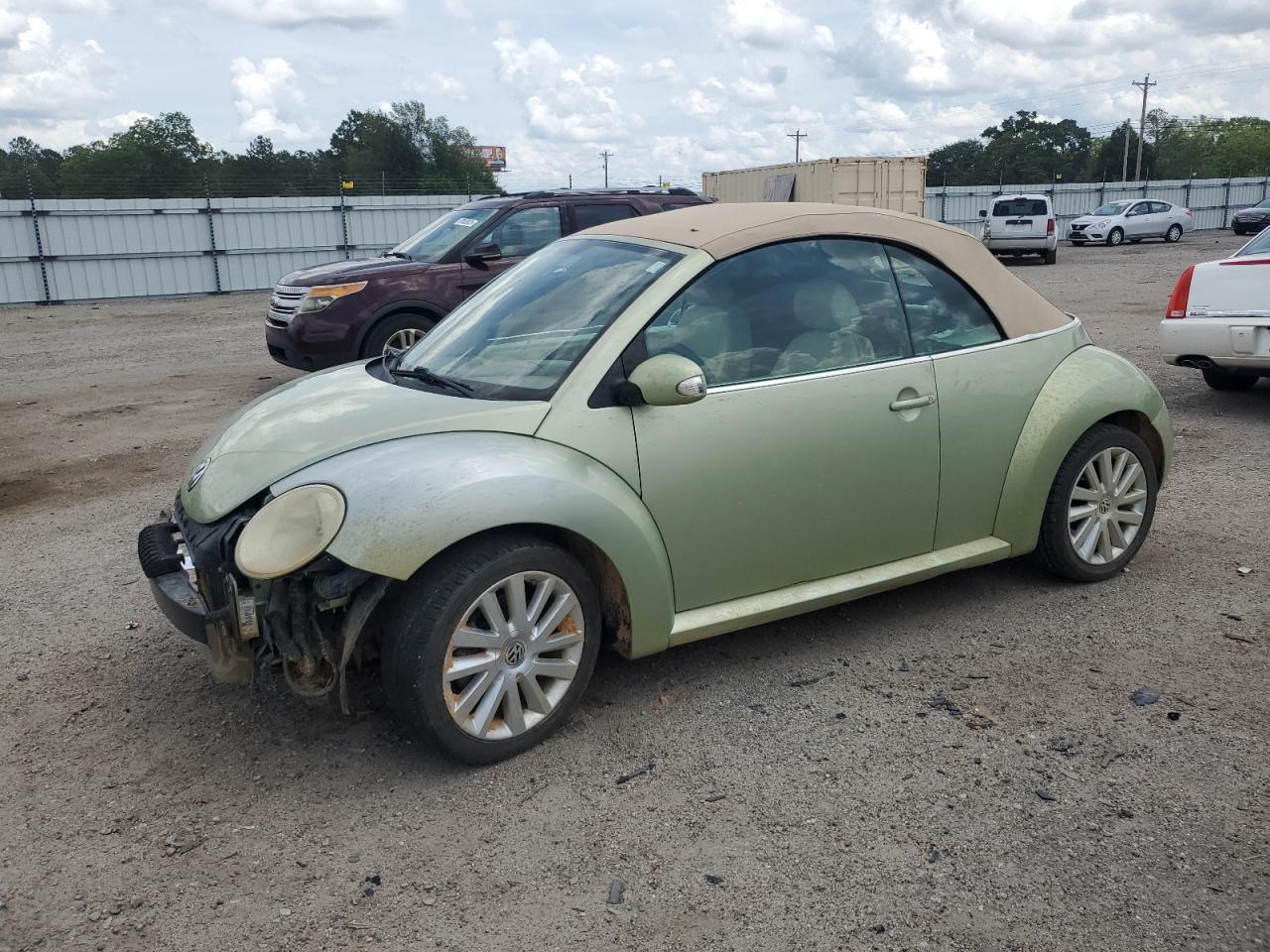 2008 Volkswagen New Beetle Convertible Se for Sale in Newton, AL - Front End