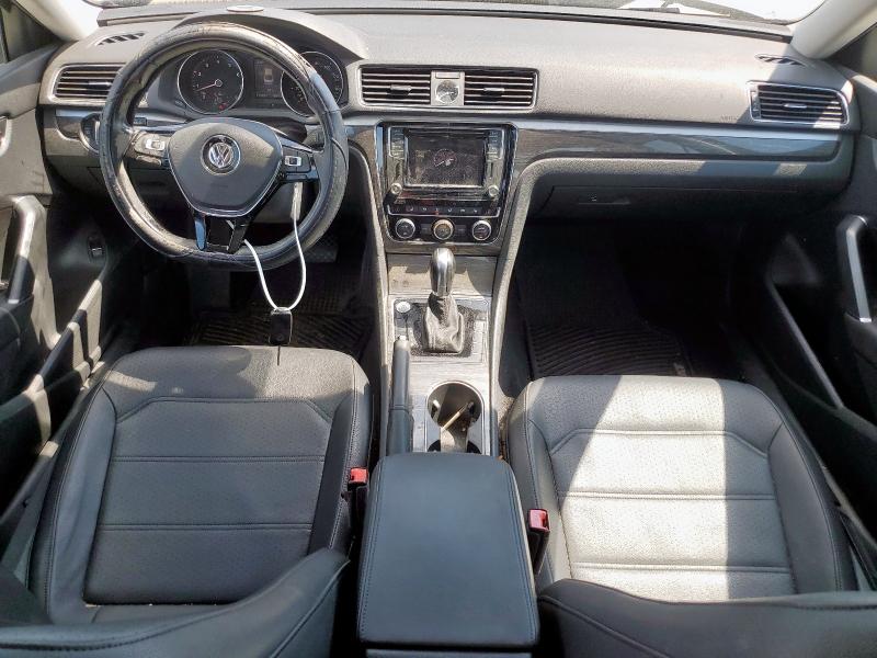  VOLKSWAGEN PASSAT 2017 Szary