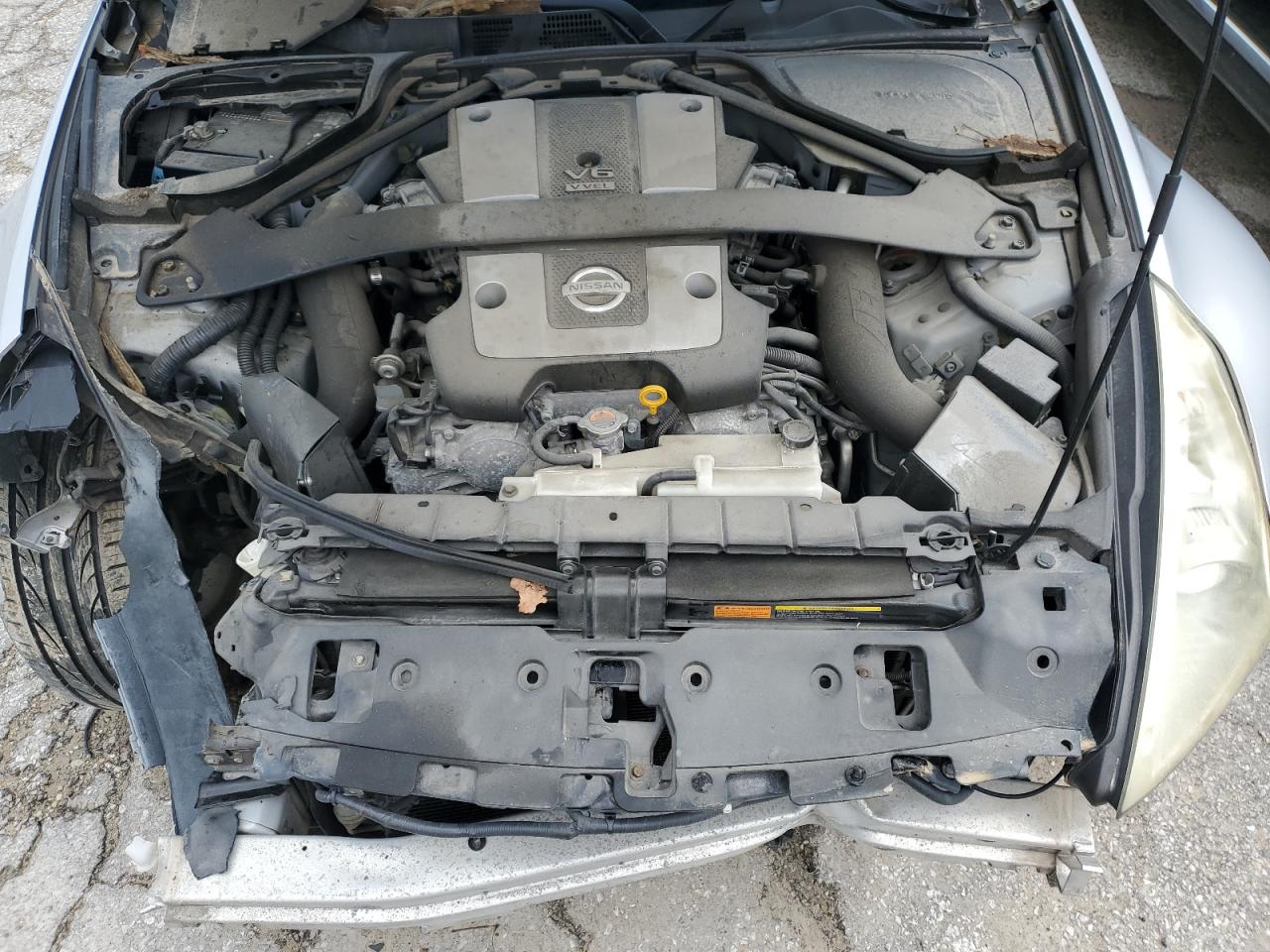 2011 Nissan 370Z - Image 13