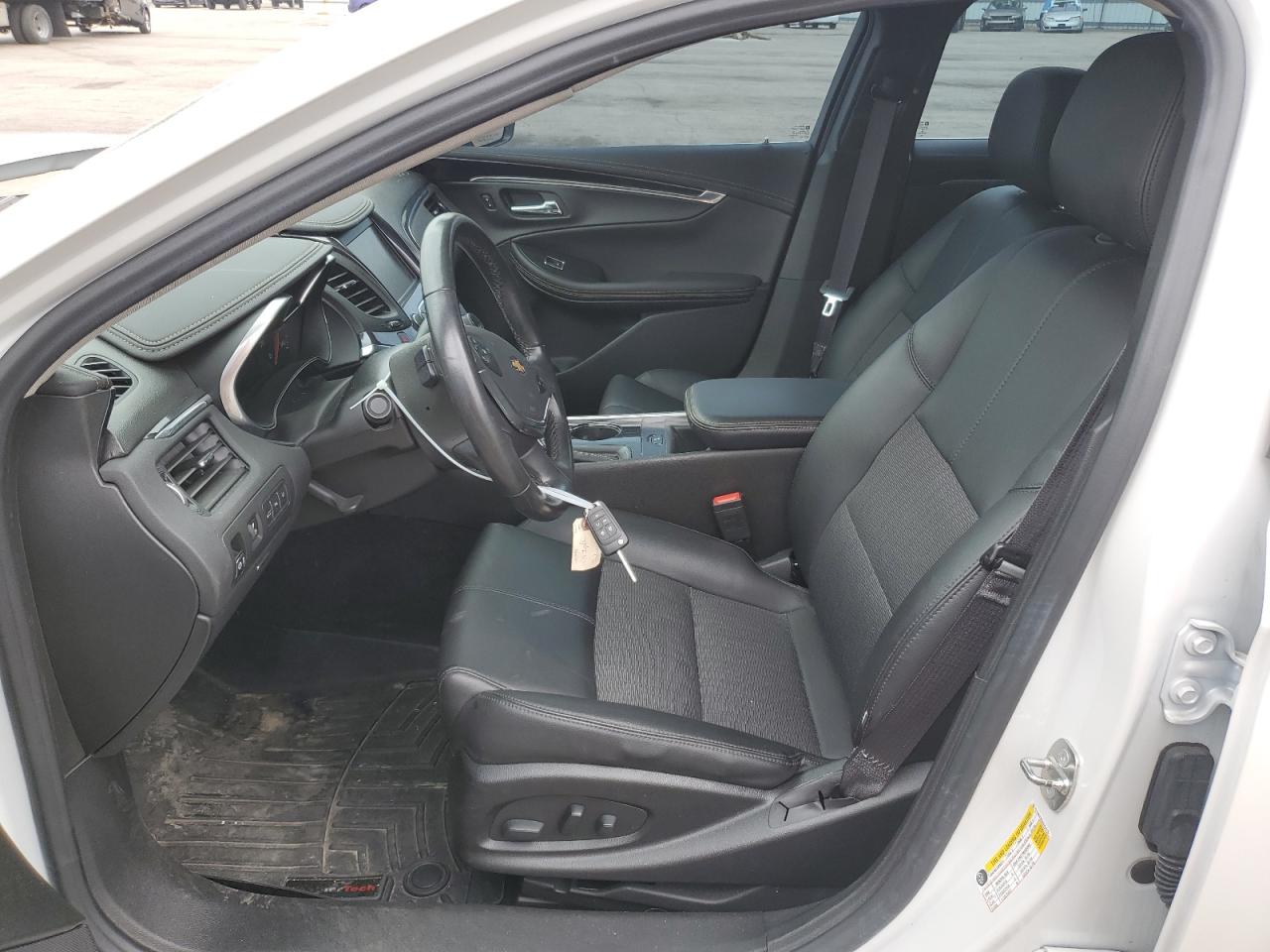 2017 Chevrolet Impala Lt VIN: 1G1105S3XHU214175 Lot: 57273335