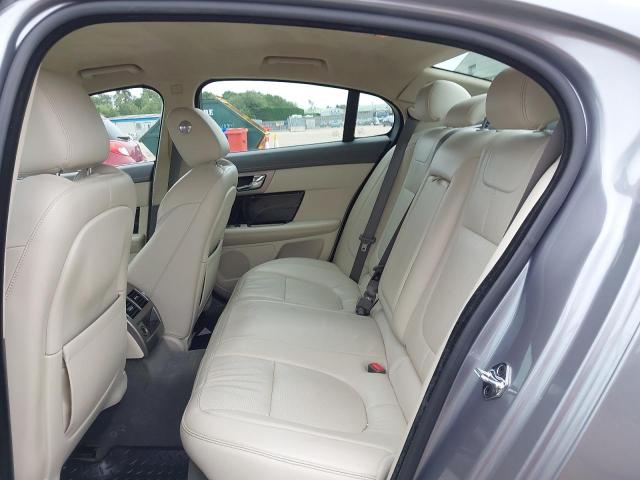 2011 JAGUAR XF S PORTF