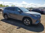 2020 Toyota Highlander Xle   for Sale in Chicago Heights, IL - Front End