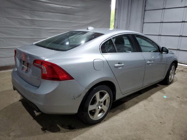  VOLVO S60 2013 Srebrny