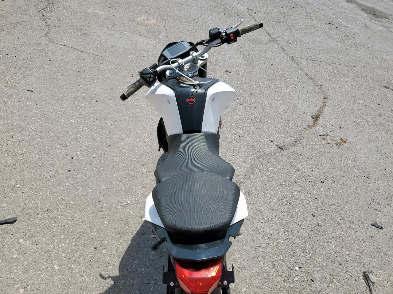 2017 Ktm 690 Duke VIN: VBKLDV405HM798958 Lot: 58998755