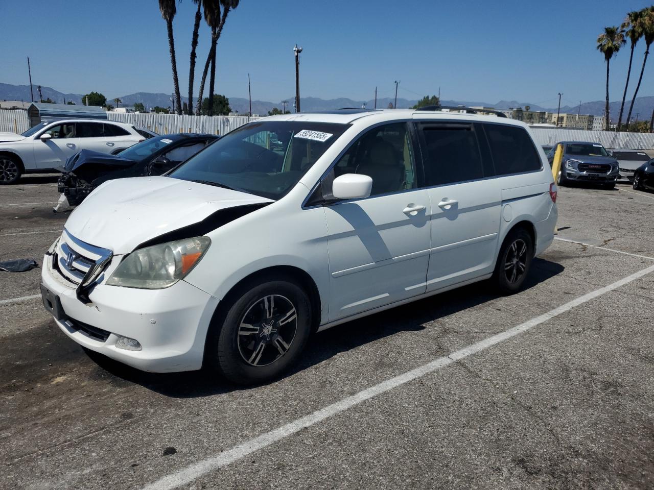 2005 Honda Odyssey Touring en Venta en Van Nuys, CA - Front End