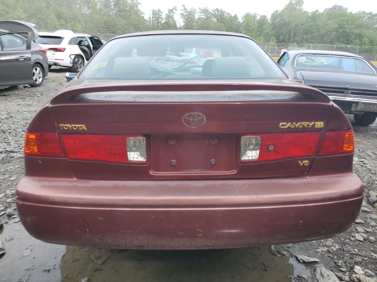 2000 Toyota Camry Le VIN: 4T1BF22K1YU108726 Lot: 57351405