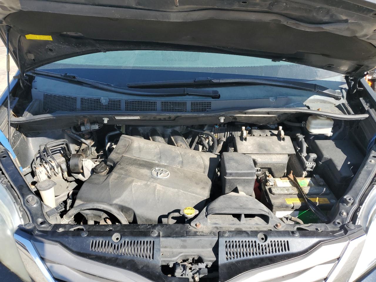 2011 Toyota Sienna Xle VIN: 5TDYK3DCXBS130631 Lot: 55741625