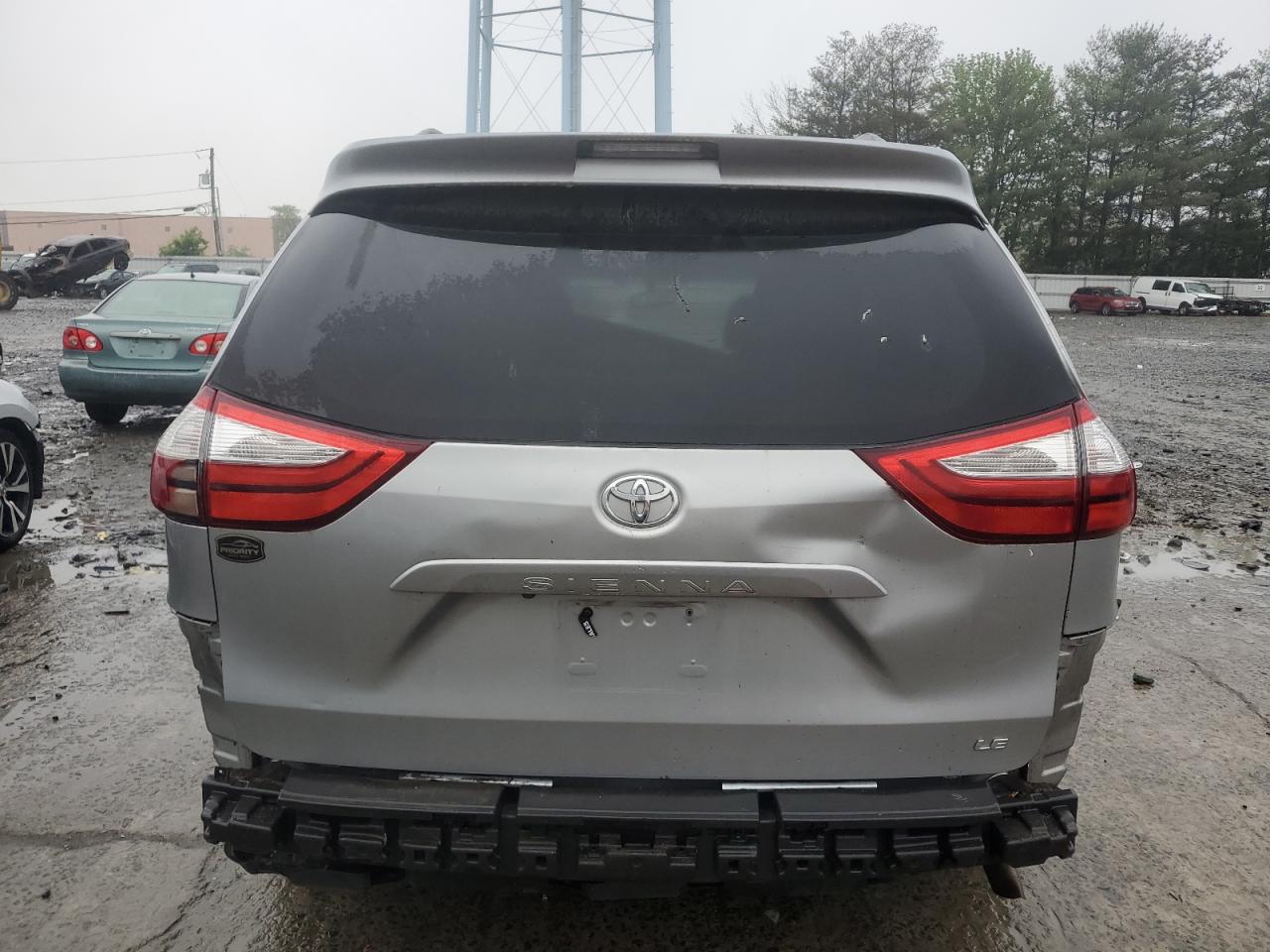2015 Toyota Sienna Le VIN: 5TDKK3DC4FS635771 Lot: 56911565
