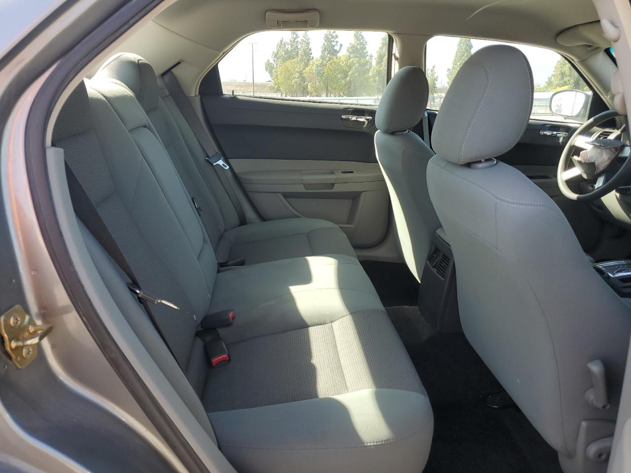 2006 Chrysler 300 VIN: 2C3KA43R26H170490 Lot: 57349175