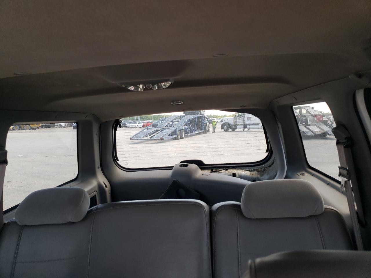 2000 Ford Explorer Xlt VIN: 1FMZU73E1YZB73542 Lot: 56325925