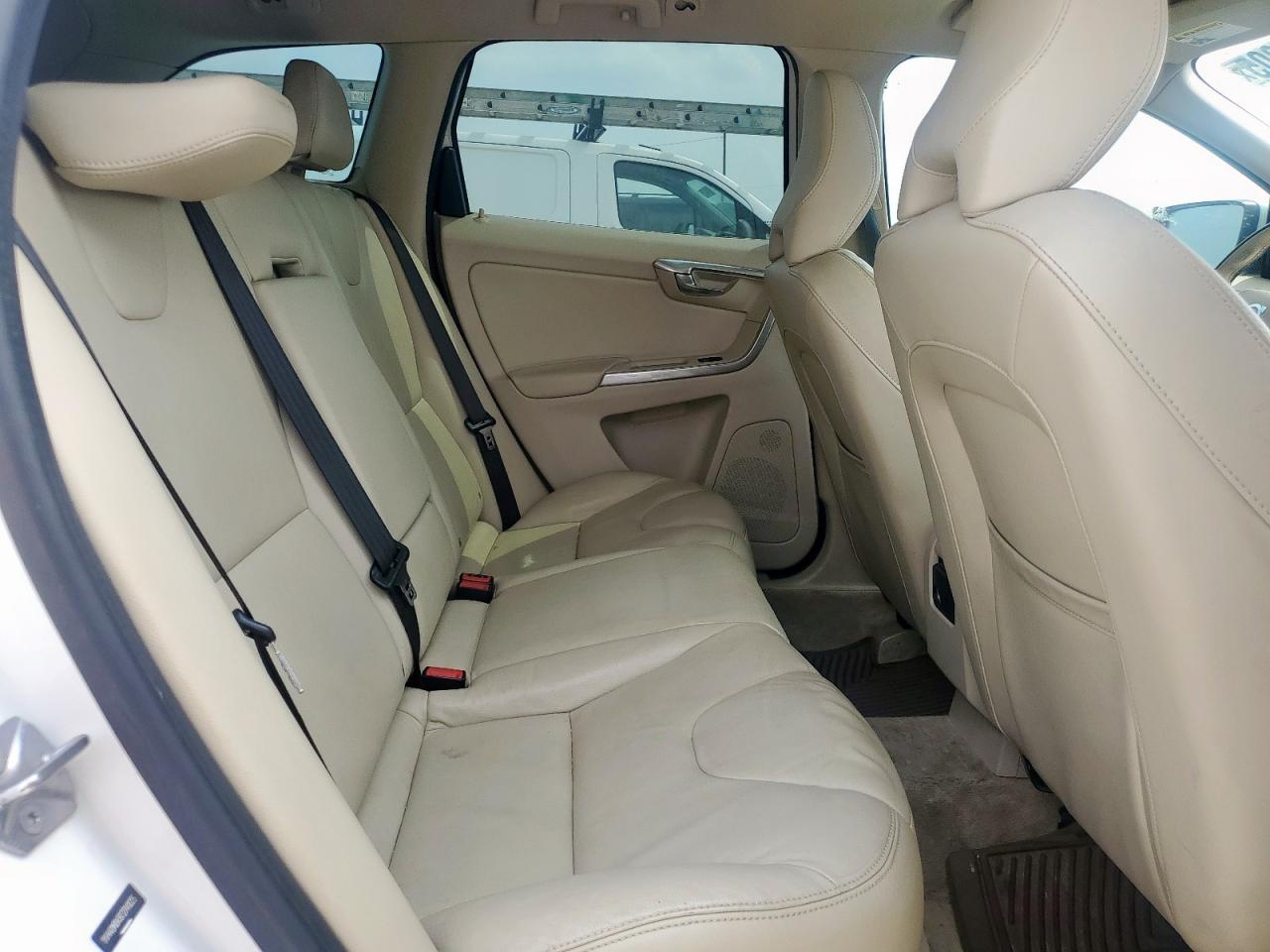 2015 Volvo Xc60 T5 Premier VIN: YV440MDK6F2741025 Lot: 57157305