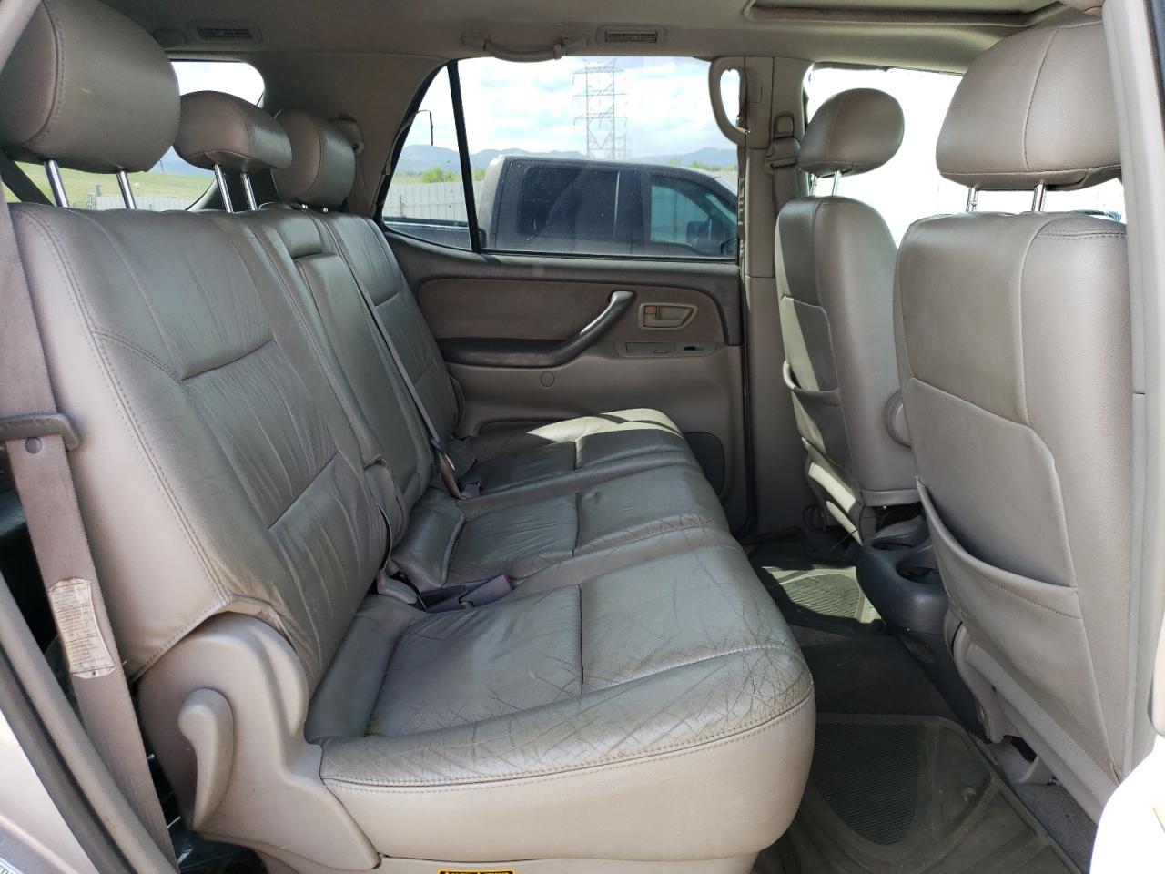 2001 Toyota Sequoia Sr5 VIN: 5TDBT44A91S042174 Lot: 55647125