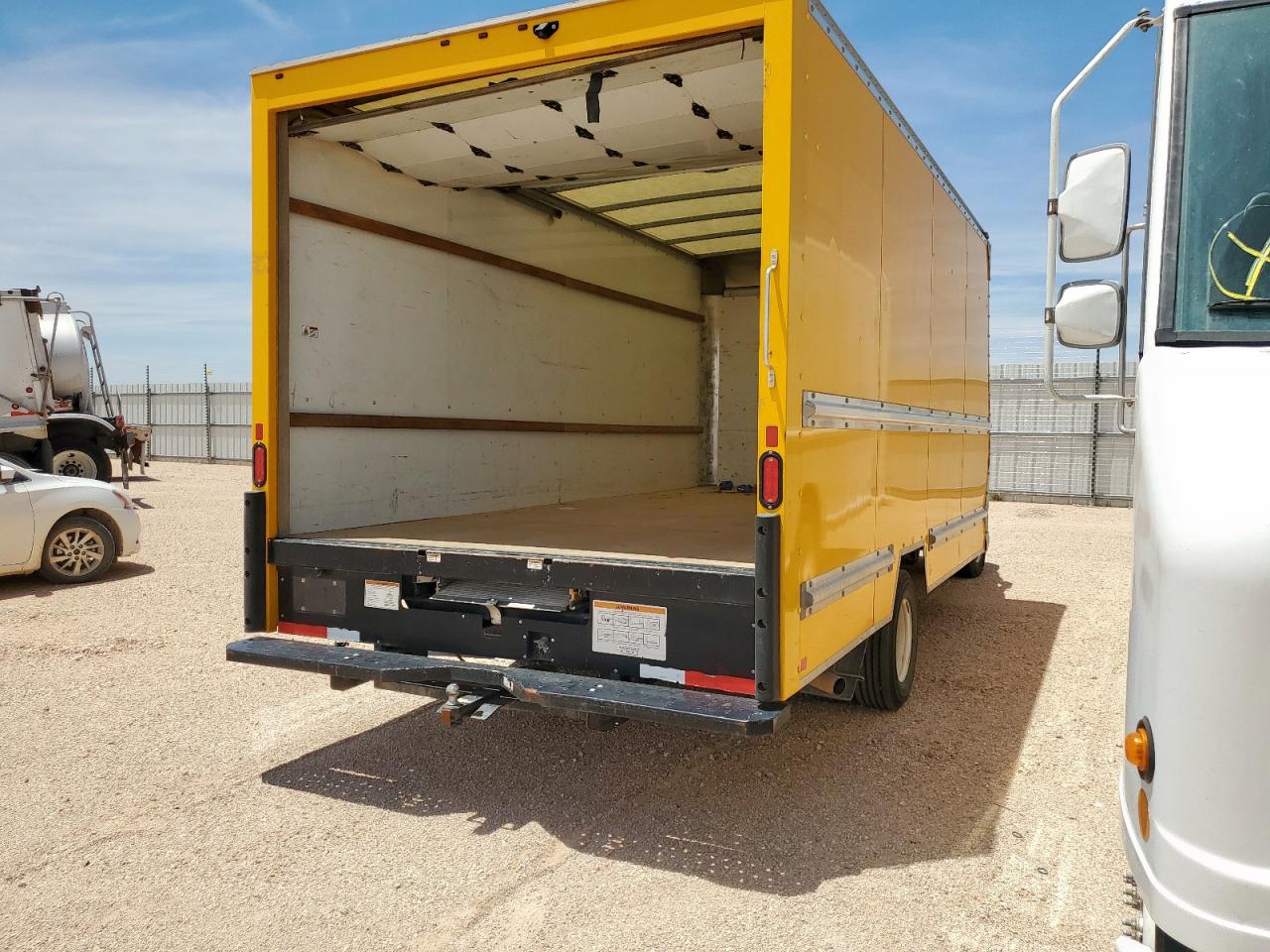 2023 GMC Savana Cutaway G3500 VIN: 7GZ37TC74PN003678 Lot: 57085885