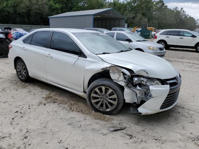 TOYOTA CAMRY 2017 Белый