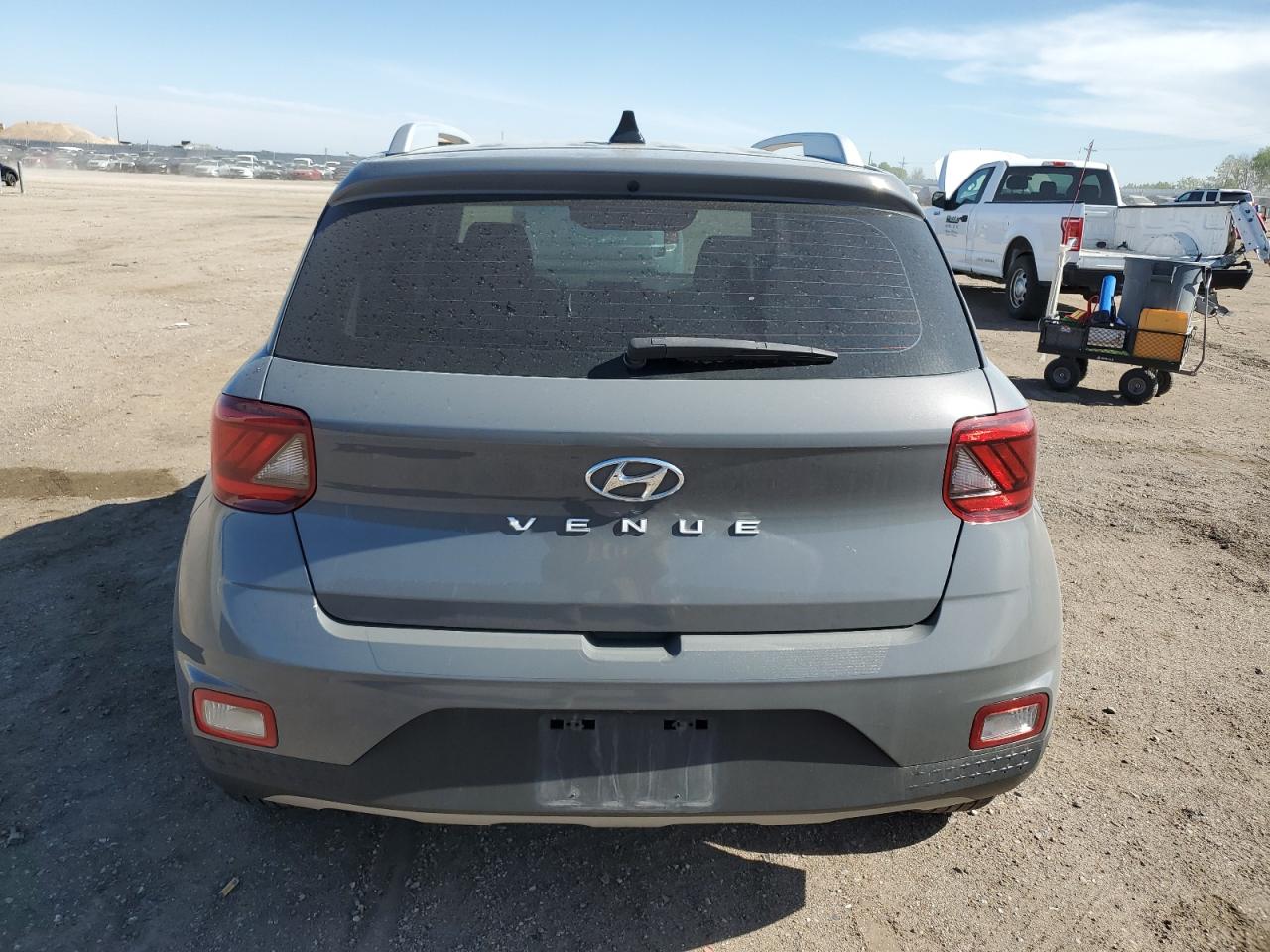 2022 Hyundai Venue Sel VIN: KMHRC8A33NU208388 Lot: 57341775