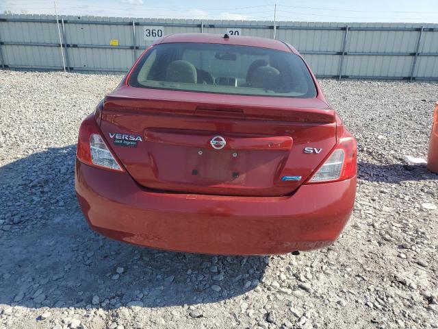 Седаны NISSAN VERSA 2013 Красный