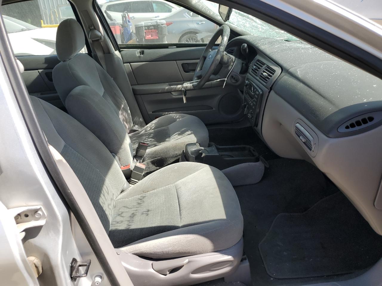 2007 Ford Taurus Se VIN: 1FAFP53U27A215813 Lot: 57086305