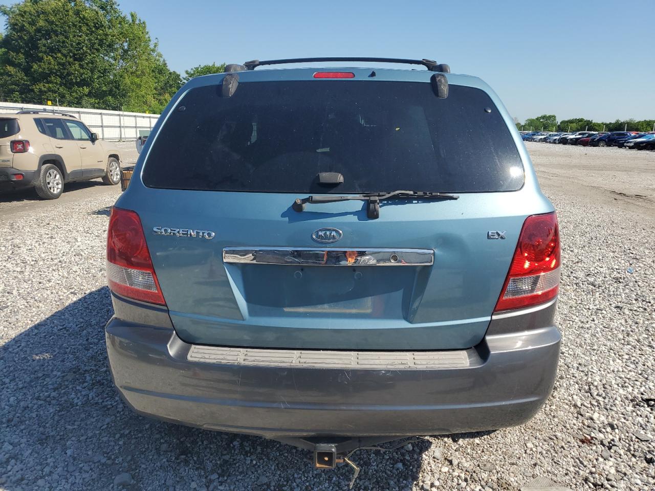 2003 Kia Sorento Ex VIN: KNDJC733235055552 Lot: 56196055