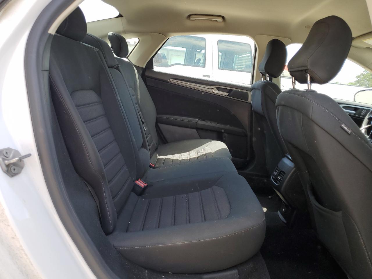 2020 Ford Fusion Se VIN: 3FA6P0LUXLR177072 Lot: 54025775