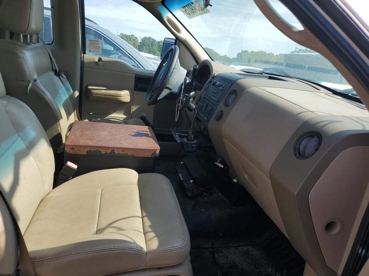 2008 Ford F150 VIN: 1FTRF12268KD93173 Lot: 50549075