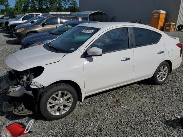  NISSAN VERSA 2018 Белы