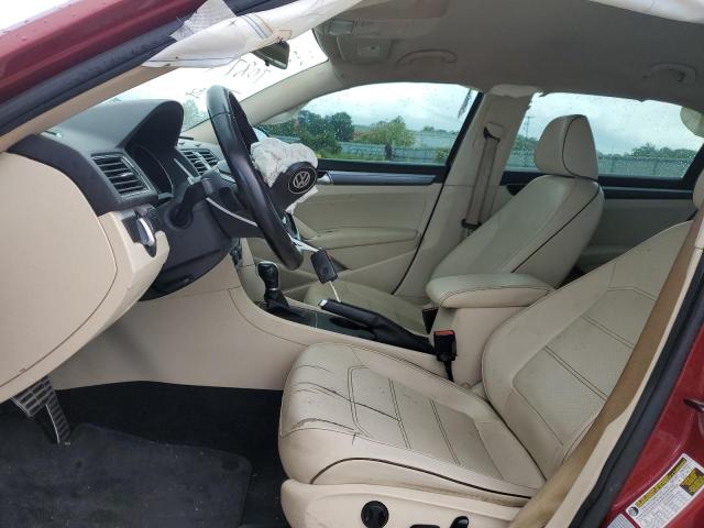  VOLKSWAGEN PASSAT 2017 Czerwony