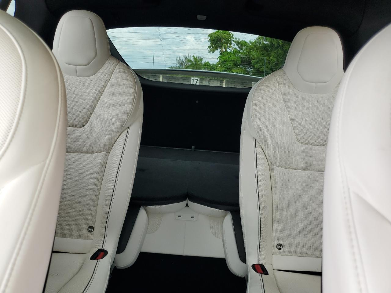 2022 Tesla Model X VIN: 7SAXCBE62NF331639 Lot: 56689885