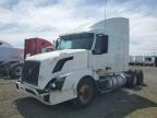 2006 Volvo Vnl Semi Truck for Sale in Dyer, IN - Front End