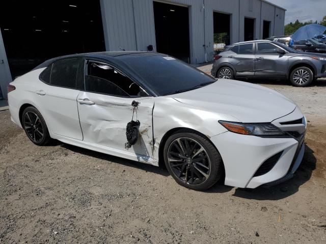  TOYOTA CAMRY 2019 White