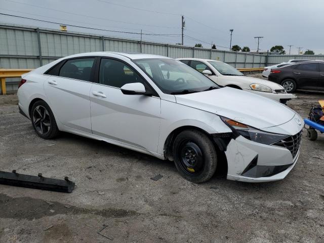  HYUNDAI ELANTRA 2022 Белы