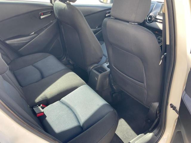Sedans TOYOTA SCION 2016 Biały