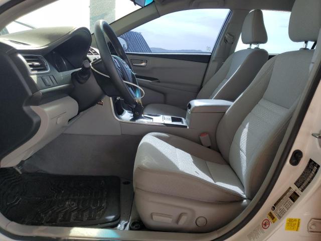 Sedans TOYOTA CAMRY 2015 Biały