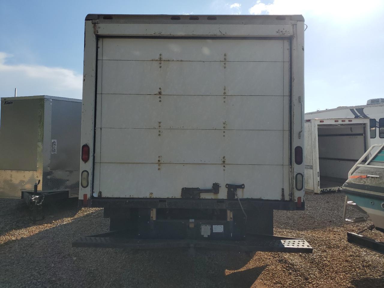 2004 GMC Savana Cutaway G3500 VIN: 1GDJG31U441908563 Lot: 56174765